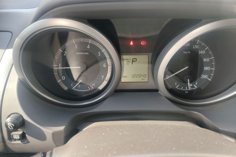 Toyota Land Cruiser Prado 2015 immagine di auto #14