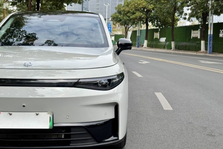 零跑汽车 零跑C10 2024 汽车图片 #14