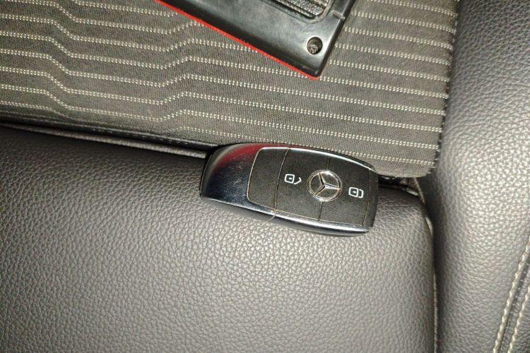 Mercedes-Benz B Class 2019 car image #14