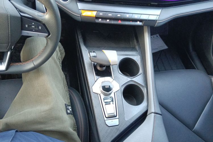 Changan UNI-V 2022 immagine di auto #14