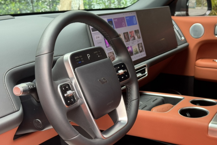 Li L6 2024 imagem de carro #14