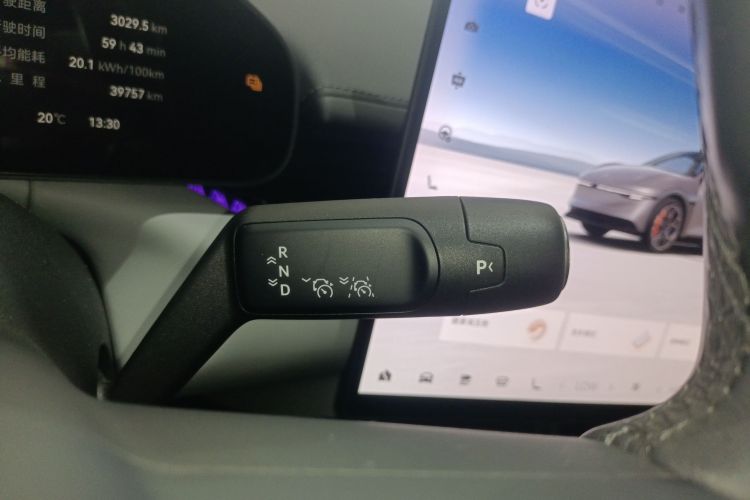 极氪 极氪007 2024 汽车图片 #14