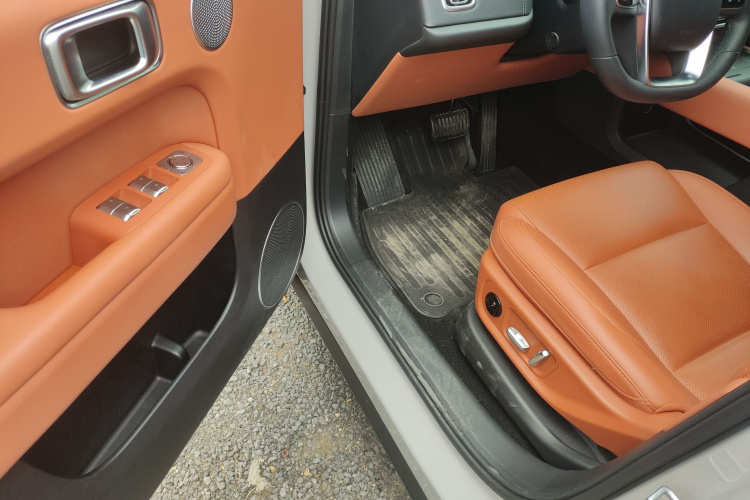 Li L6 2024 صورة سيارة #14