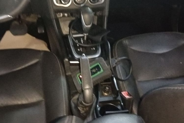 Citroen C4L 2015 car image #14