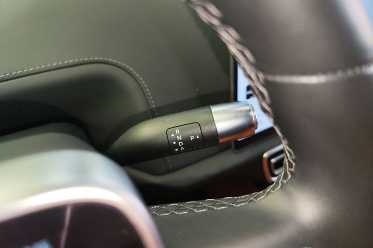 Li L9 2022 صورة سيارة #14