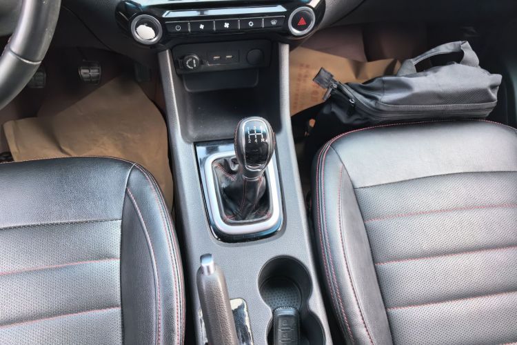 Kaiyi V3 2016 car image #14