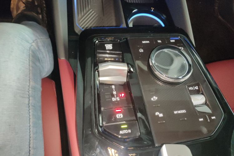 BMW 5 Series 2026 immagine di auto #14