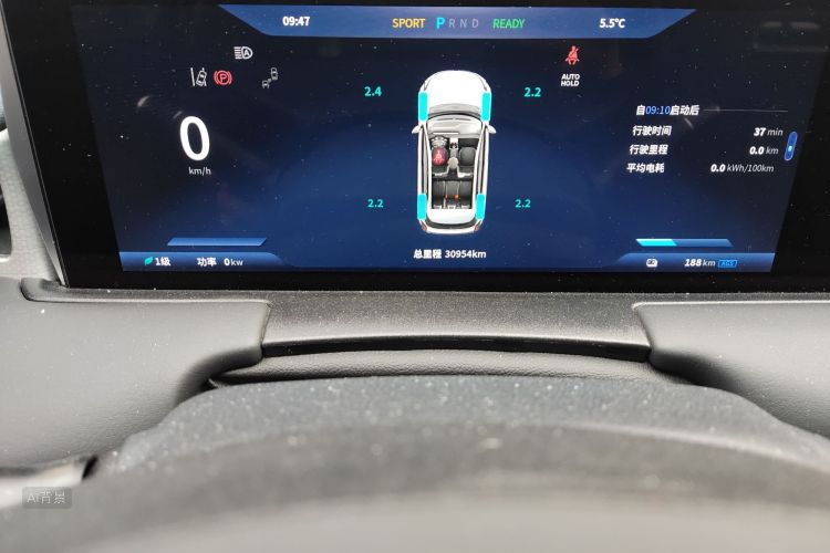 哪吒汽车 哪吒U 2023 汽车图片 #14