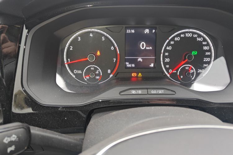 VS5 2019 car image #14