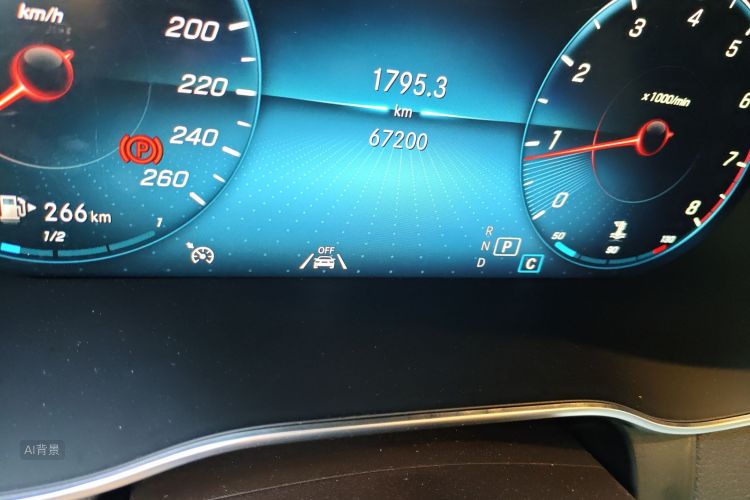 Mercedes-Benz GLC Class 2020 car image #14