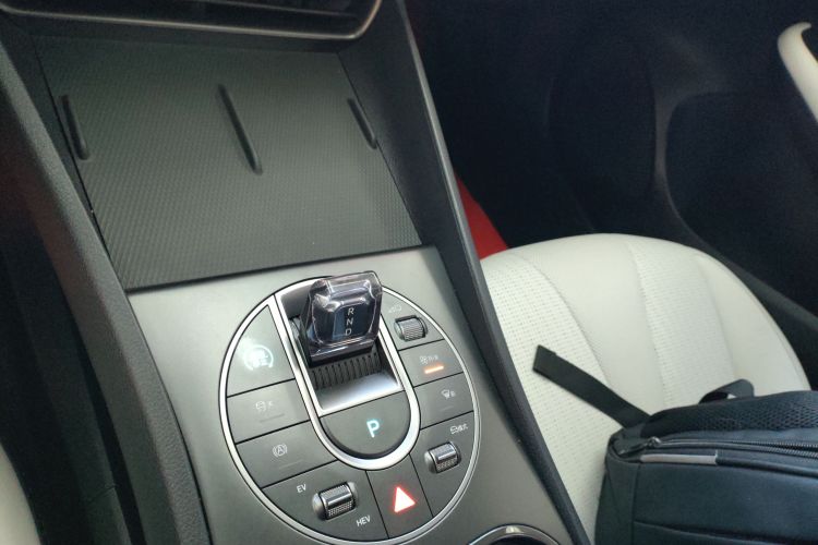 BYD Seal 05 DM-i 2025 car image #14