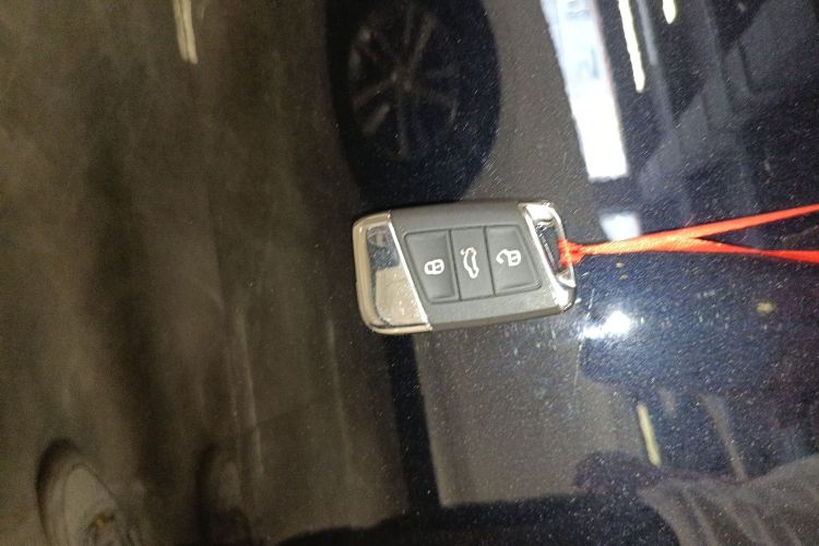 Volkswagen Passat 2025 immagine di auto #14