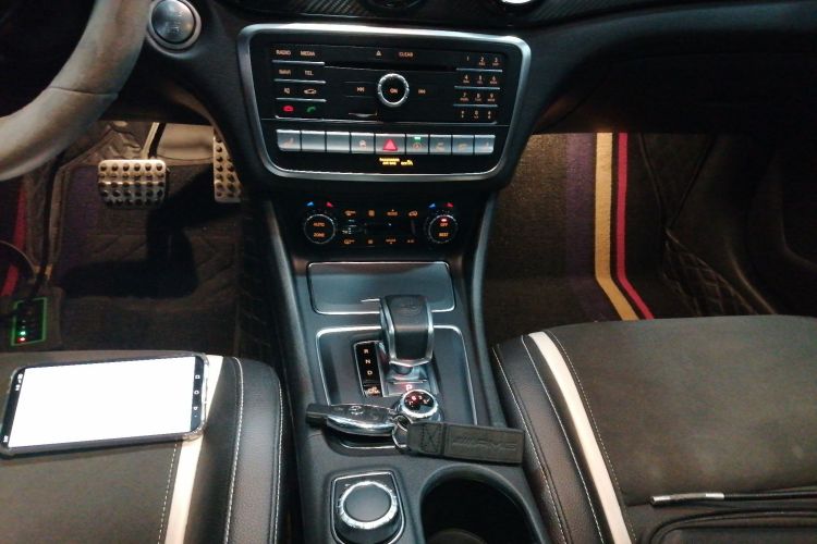 Mercedes-Benz GLA AMG 2018 car image #14