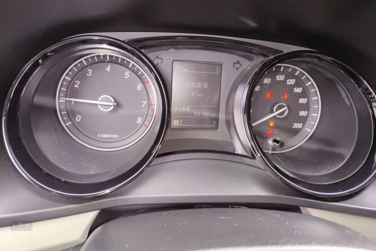 五菱汽车 五菱宏光PLUS 2020 汽车图片 #14