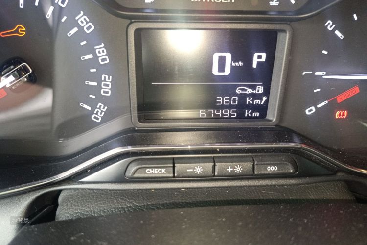 Citroen C4 AIRCROSS 2018 car image #14