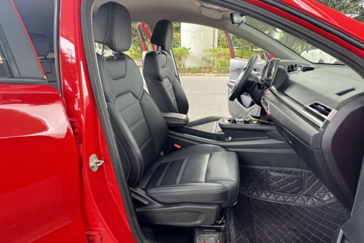 BYD e2 2019 immagine di auto #14