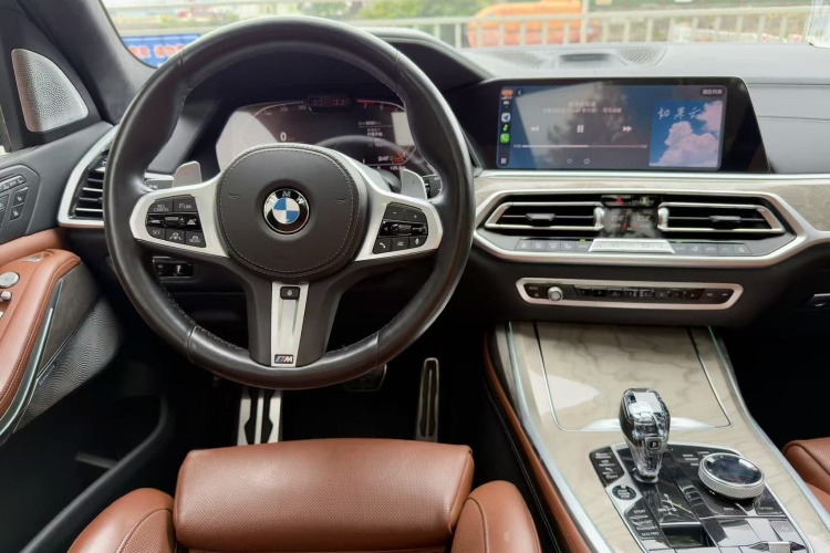 BMW X7 2020 صورة سيارة #14