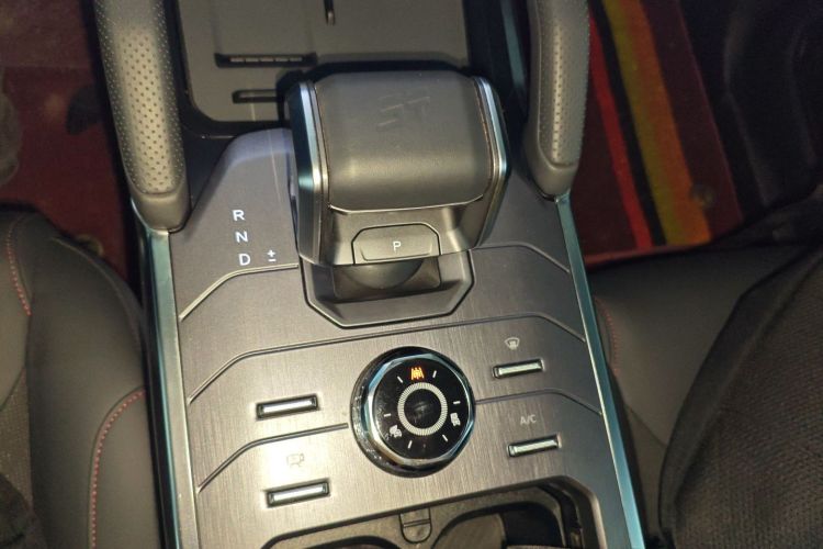 Jetour Traveller 2023 car image #14