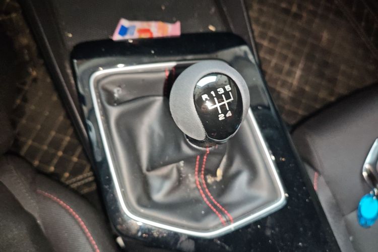 5 2025 car image #14