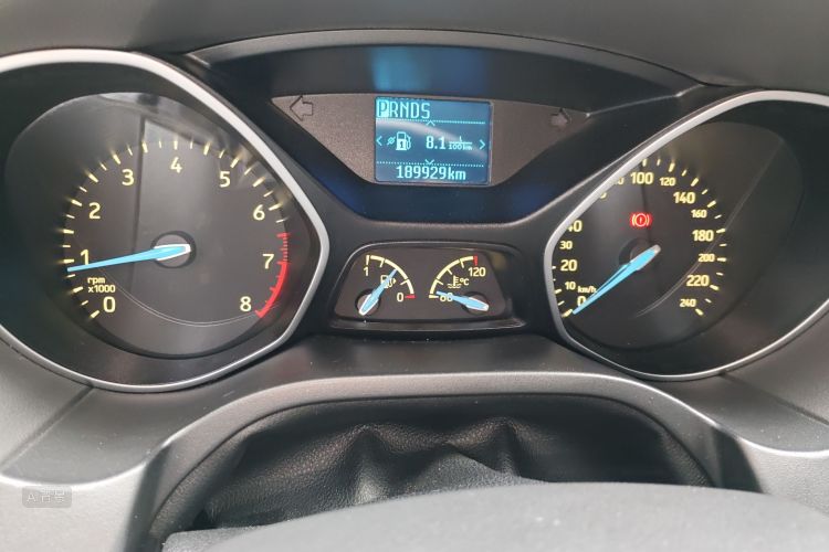 Ford Focus 2015 car image #14