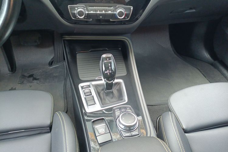 BMW 1 Series 2023 car image #14