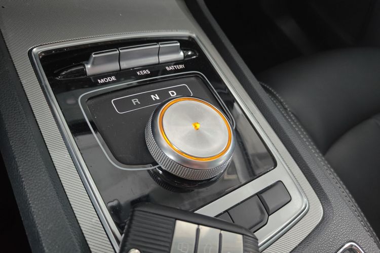 Roewe i6 New Energy 2019 изображение автомобиля #14