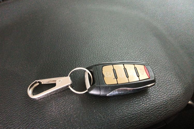 Haval H8 2015 imagen de coche #14