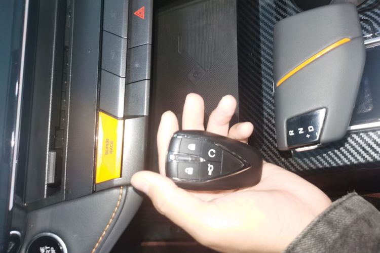 Changan UNI-V 2023 immagine di auto #14