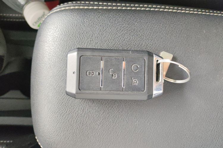 BYD Yuan New Energy 2021 #14 BYD Yuan New Energy 2021 car image #14