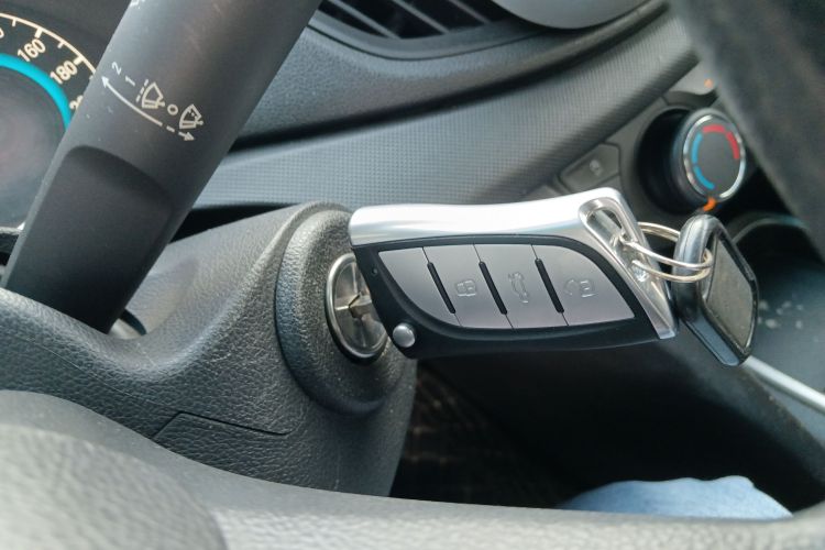 Chevrolet Cavalier 2017 immagine di auto #14