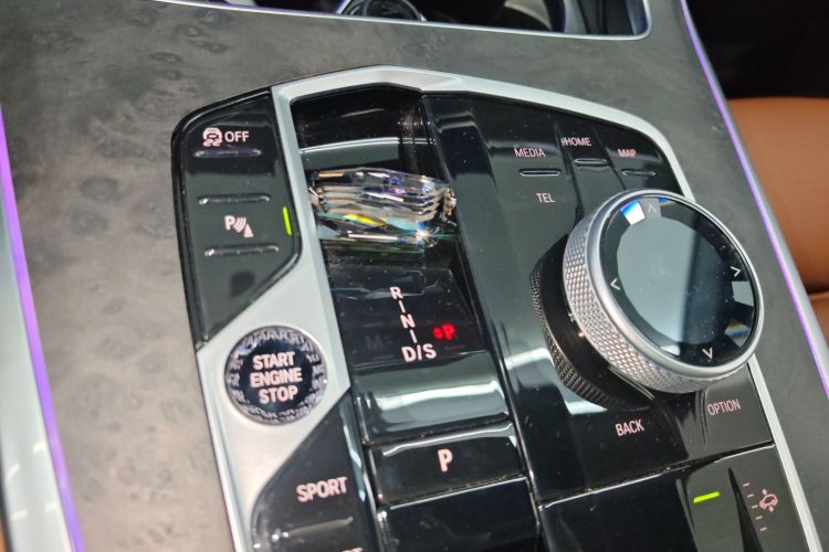 BMW X7 2024 صورة سيارة #14