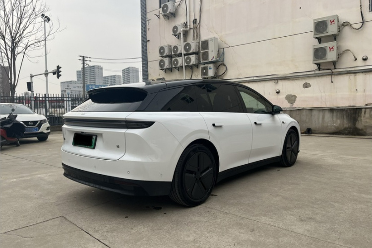 Li 2025 car image #14