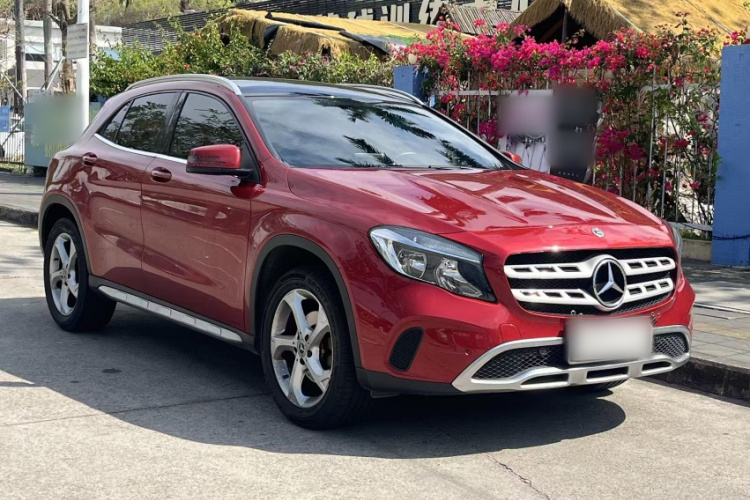 Mercedes-Benz GLA Class 2020 car image #14