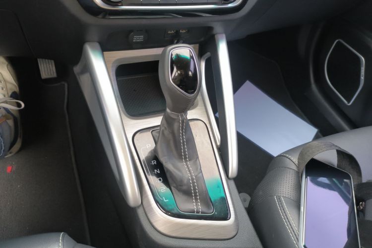 Vision X3 2018 car image #14