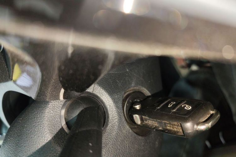 Volkswagen up! 2016 car image #14