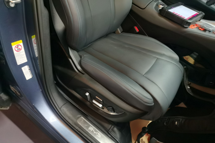 BYD Sea Lion 07 DM-i 2025 car image #14