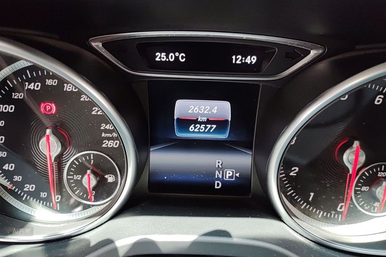 Mercedes-Benz GLA Class 2019 car image #14