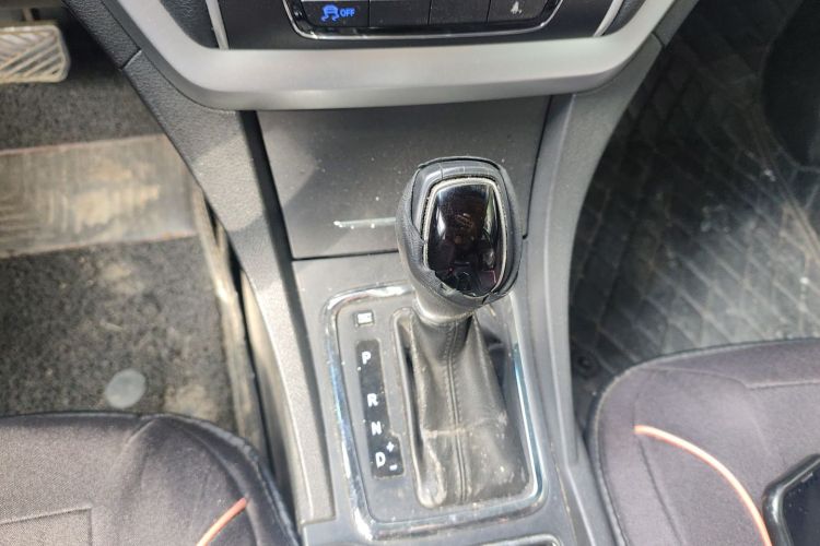 GEELY Emgrand 2016 #14 GEELY Emgrand 2016 car image #14