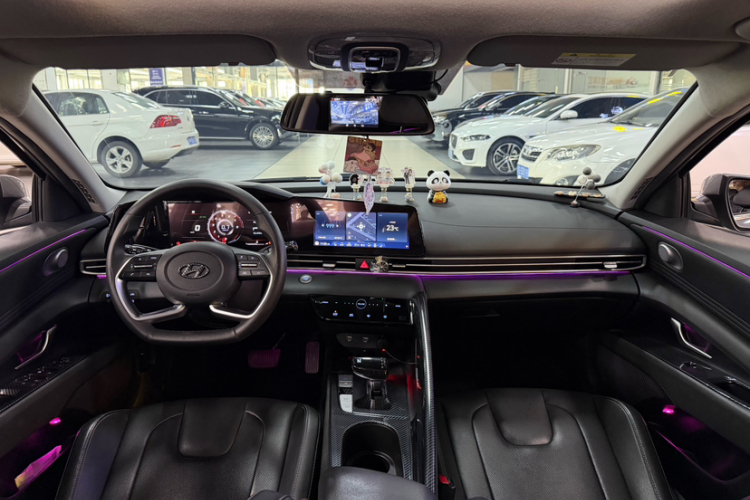 Hyundai Elantra 2020 immagine di auto #14