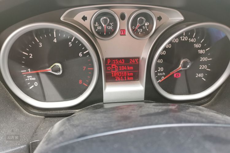 Ford Focus 2014 car image #14