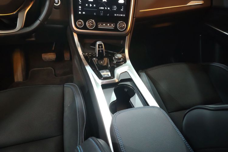 Lynk & Co 01 EM-P 2018 car image #14