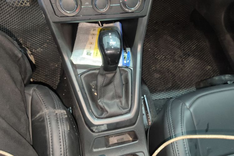 Toyota T-Cross 2023 car image #14