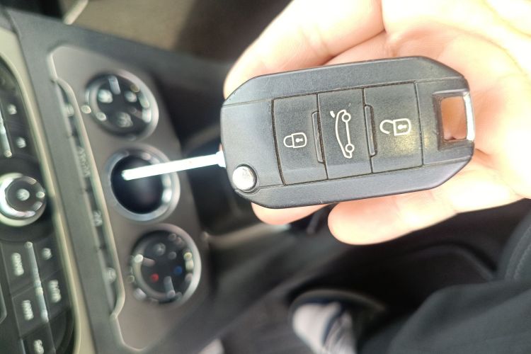 标致 标致301 2014 汽车图片 #14