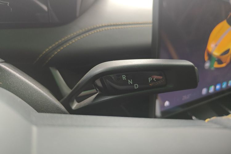 MI SU7 Ultra 2025 car image #14