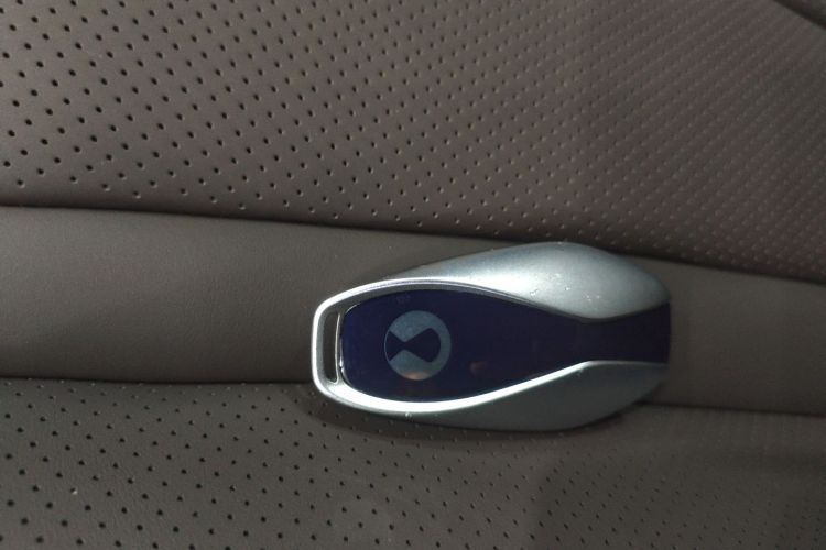 Denza Z9 2024 imagem de carro #14