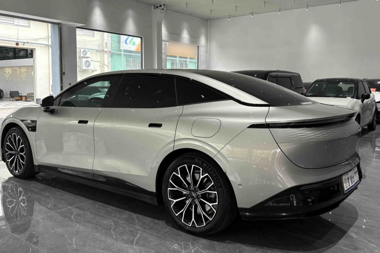 极氪 极氪007 2025 汽车图片 #14