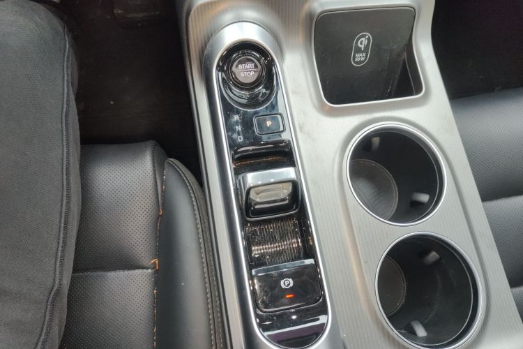 GAC Trumpchi E8 New Energy 2024 car image #14