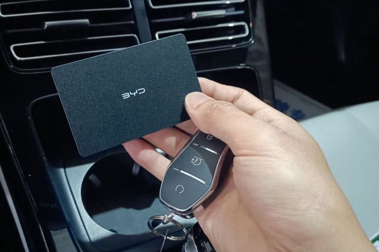 BYD Qin Plus 2023 imagem de carro #14