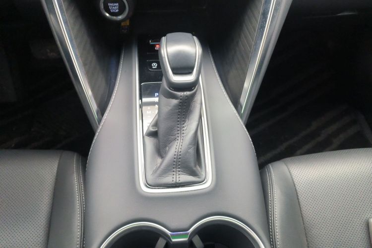 Toyota Harrier 2023 immagine di auto #14