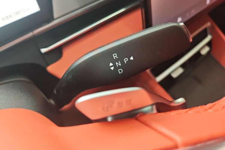 BYD Tang L 2025 car image #14